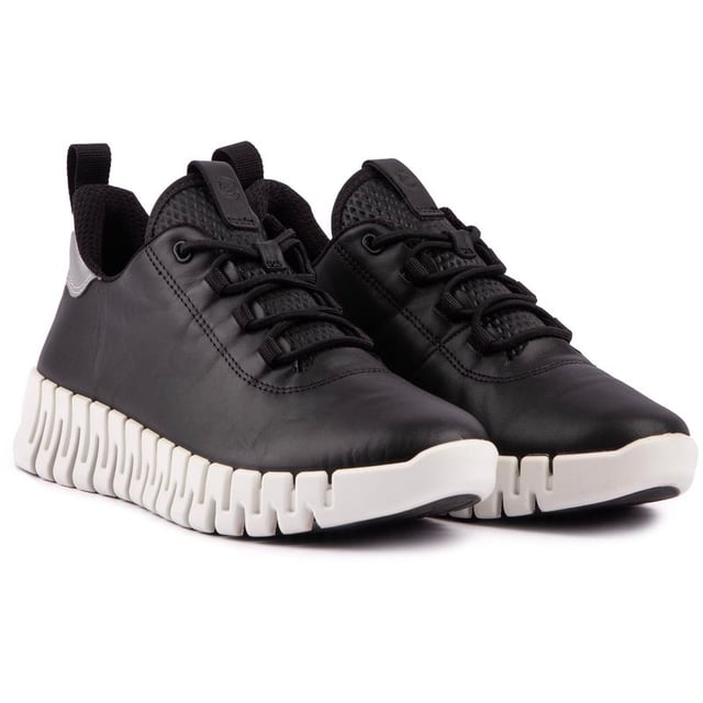 Infinitely slick and lightweight, with a look that is streetwear-adjacent, this ECCO Gruuv is constructed in premium leather with reflective trim details, elastic laces, removable dual-fit comfort foam insole and dynamic two-way flex rubber sole. Its contemporary, eye-catching outsole offers added grip, extra height and great looks.