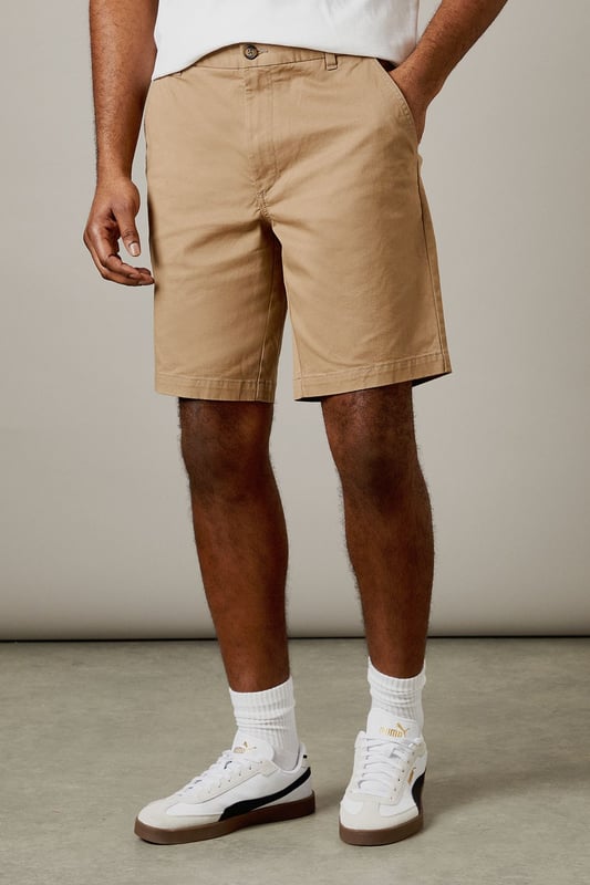 It's the season for shorts - get your essentials sorted with classic denim shorts, cool chino styles and relaxed jersey designs. From summer days in the city to vacation staples, we've got the shorts you need for the season ahead.Style: Classic Navy Chino ShortsLength: Approx. 24CMFit: Slim FitIdeal for: Casual