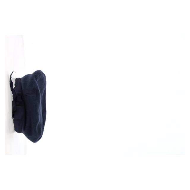 VINTAGE, RRP AS NEW
The Gucci Bow Detail Beret Hat in Navy Blue Wool offers a sophisticated twist on a classic accessory, blending timeless style with a modern touch. Crafted from premium wool, this beret features a sleek navy hue and an elegant bow detail, adding a refined and playful element to any outfit. Perfect for the fashion-forward man, it elevates both casual and tailored looks with ease. Pair it with a tailored coat and boots for a stylish winter ensemble, or wear it with a relaxed sweater and jeans for a chic, off-duty vibe.

 Gucci Bow Detail Beret Hat in Navy Blue Wool

Condition: Very good
Signs of wear: Minor signs of wear
Packaging: None
Color: Blue | navy blue
Material: Wool
Size: One size
Measurements: Height: 80; Length: 200
SKU: MRPPUGBAC458827M