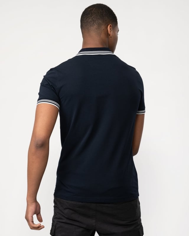 A contemporary polo shirt cut to a defined fit by BOSS Menswear, created in stretch cotton with contrast stripes and branding.

Slim fit
Flat-knit collar
Number of buttons: 2
Short sleeves
Flat-knit cuffs
Standard length
92% Cotton, 8% Elastane

50506193