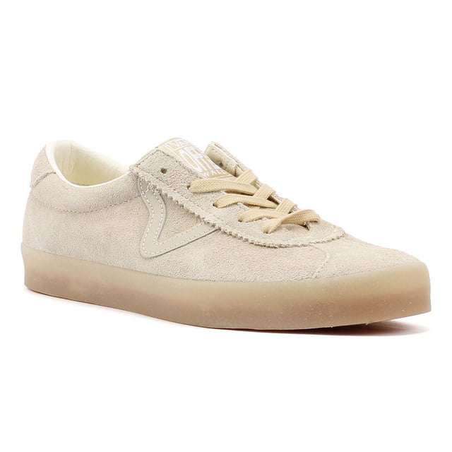 Erleben Sie die zeitlose Anziehungskraft dieser von den 90ern inspirierten Erbes-Sneaker, eine zeitgemäße Interpretation des ikonischen Skate Vans Sports. Gefertigt im Retro-Stil mit niedrigem Court-Design, verfügen diese Sneaker über edle Wildleder-Obermaterialien, ergänzt durch Lederdetails. Abgerundet mit stützenden gepolsterten Kragen und klassischen Gummiprofilsohlen verschmelzen sie nahtlos Vintage-Charme mit modernem Komfort.