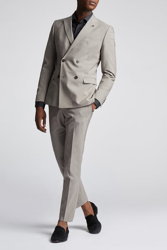 Founded in Texas in 1920, and re-emerging as a menswear favourite in the UK in the 70s, Farah's storied history has seen it a key player in the signature style of Mods, Rude Boys, Casuals, and the 90s music scene - so the brand knows a thing or two about crafting well-constructed, versatile clothing.Discover sharp suiting from a true menswear titan, informed by decades of tailoring expertise.