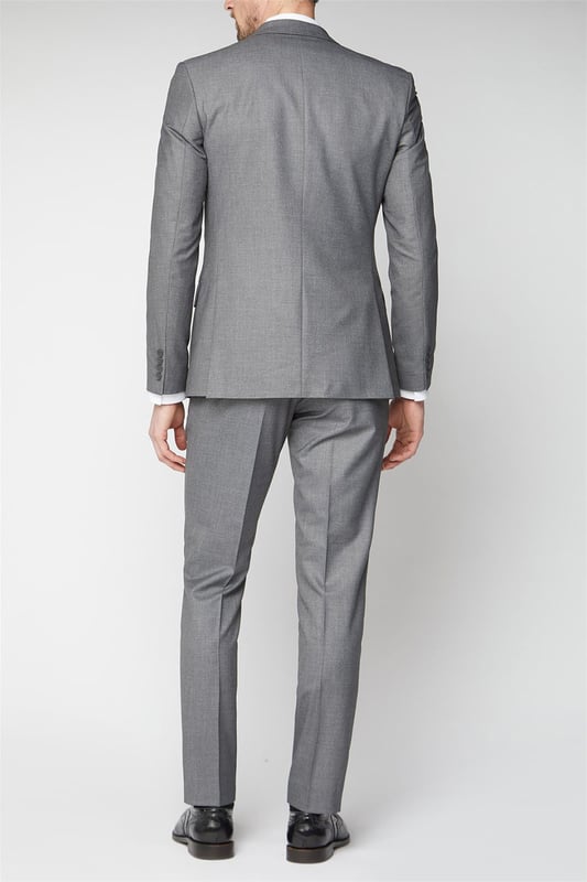 Occasions by Scott & Taylor offer a three piece suit in a variety of fits. From tailored, slim, skinny and regular fit, this range is designed to cater the whole wedding party. This regular fit suit features a jacket with a two button fastening, notch lapels and a contemporary printed lining. Wear with the matching regular fit trousers and adjustable fit waistcoat.