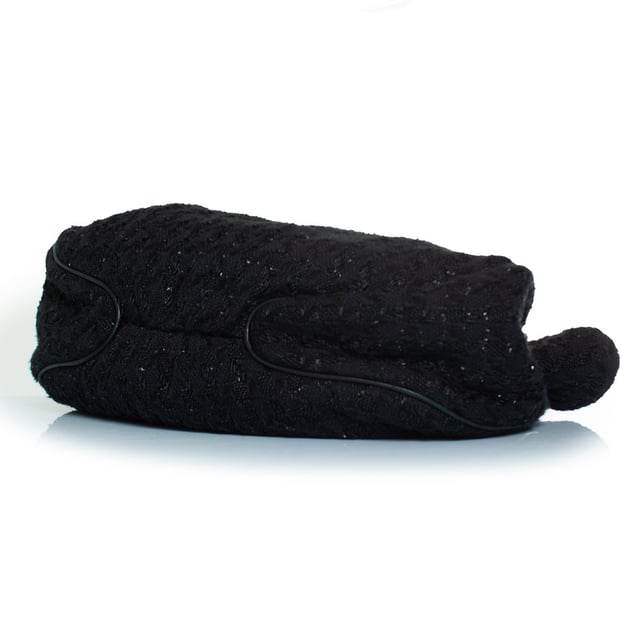 VINTAGE, RRP AS NEW
tweed boucle knitting bag in black. The item is in very good condition. Item comes with authenticity sticker. Measurments:  width: 420 mm height: 300 mm handle drop: 110 mm