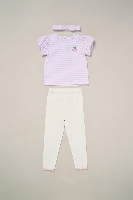 Printed T-Shirt, Leggings and Headband Outfit Set This 3-piece set from Lily and Jack includes a printed tee, matching comfy leggings, and a coordinating headband—perfect for easy dressing on sunny days. Stylish and comfortable, this set keeps your little one cool and cute while offering the perfect combination of comfort and style.