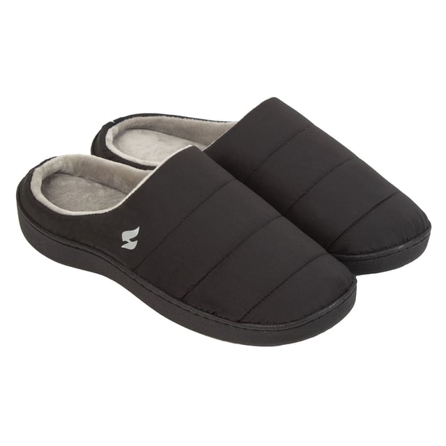 Pantuflas para hombre Heat Holders Slip On: Presentamos nuestras zapatillas para hombre Heat Holders Slip-On Slippers en negro clásico, diseñadas para proporcionar una comodidad y calidez inigualables. Fabricadas por Heatholders, una marca de confianza en ropa térmica, estas pantuflas combinan estilo y funcionalidad para la máxima relajación. El innovador forro térmico asegura que sus pies se mantengan calientes incluso en las condiciones más frías. . Con un énfasis en la comodidad, el diseño slip-on permite llevarlas sin esfuerzo, mientras que la duradera suela exterior proporciona tracción y estabilidad tanto en interiores como en exteriores. El elegante color negro complementa varios atuendos y preferencias. Tanto si estás descansando en casa como si sales a la calle, estas zapatillas se adaptan a tu comodidad. Ideales para las estaciones más frías, son un regalo perfecto para ti o para un ser querido. Eleve su experiencia de relajación con las pantuflas para hombre Heatholders Heat Holders Slip-On Slippers. Detalles adicionales del producto: Zapatillas para hombre Heat Holders Slip-On en negro clásico. Nombre de confianza: Heatholders, estilo y calidez combinados. Innovador forro térmico para tener los pies calientes cuando hace frío. El interior afelpado retiene el calor y asegura el confort. Diseño antideslizante para facilitar su uso, suela duradera. Tracción en interiores y exteriores, estabilidad asegurada. El elegante color negro complementa varios conjuntos. Ideales para descansar o salir al exterior. Regalo perfecto para uno mismo o para los seres queridos. Aumenta la comodidad con las zapatillas Slip-On para hombre de Heatholders.