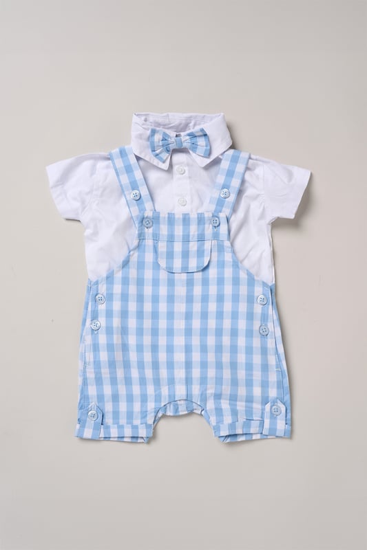 Dress your little one in style with this adorable bodysuit shirt and dungarees set by Little Gent. Complete with a charming bowtie, this outfit is perfect for any occasion. Designed with playful charm and practicality in mind, it’s an ideal choice to keep your little one looking dapper all day long.