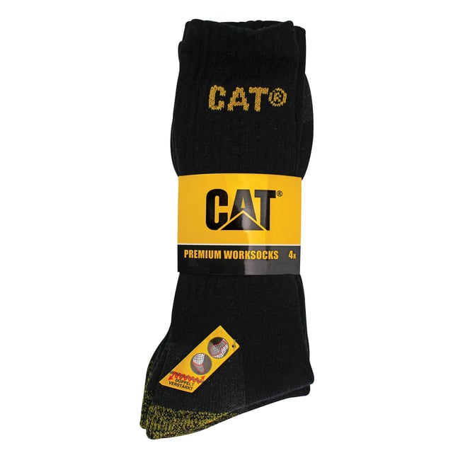 CAT - Paquete de 4 Calcetines de Trabajo Premium para Hombre: Los calcetines CAT Work Premium son una mezcla revolucionaria de confort, protección y durabilidad diseñados para redefinir su experiencia en el trabajo diario. Estos calcetines son un testimonio de calidad sin concesiones, diseñados para satisfacer las rigurosas exigencias de las actividades extenuantes y atender a las personas que confían en el apoyo inquebrantable de sus pies. Aumente su comodidad con un diseño vanguardista que incorpora un acolchado estratégico en las zonas del talón y la puntera. La precisión se une a la perfección con puntos de alineación meticulosamente colocados en la puntera y el talón, que garantizan un posicionamiento correcto y evitan que el exceso de tejido cause irritaciones durante un uso prolongado. Diseñados para ser prácticos, estos calcetines están disponibles en 3 colores: Negro, Azul Marino y Carbón y están disponibles en 3 tallas: 6-9 UK, 9-11 UK & 12-14 UK. Están fabricados con un 73% de algodón, un 26% de poliéster y un 1% de elastano, y se pueden lavar a máquina a 40 ºC. Detalles adicionales del producto: Paquete de 4 calcetines de trabajo CAT de primera calidad Fibras de algodón peinado resistentes y duraderas 3 opciones de color Tejido suave y duradero Talón y puntera acolchados Ideal para botas con puntera de acero 73% Algodón, 26% Poliéster, 1% Elastano Lavables a máquina
