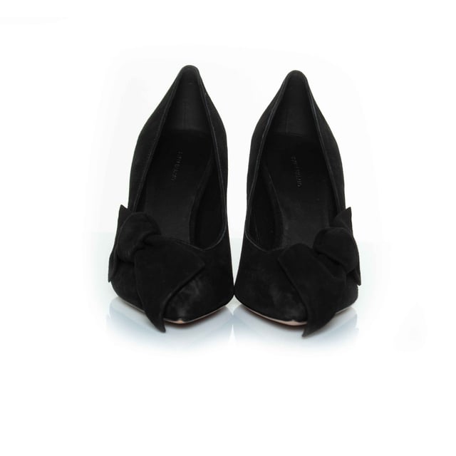 Isabel Marant, Poetty evening bow pumps in black. The item is new and comes with box, dustbag and extra set of heels. 
 CONDITION: new

SIZE: 39

INSOLE MEASUREMENTS: 25 cm

HEEL MEASUREMENTS: 10 cm PLATFORM: 0.5 cm

MATERIAL: suede

COLOUR: blackMeasurments: