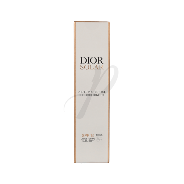 L’HUILE PROTECTRICE SPF15 - 125 ml Discover the Dior Solar Protective Face and Body Oil with SPF 15, designed to enhance and protect your skin while sunbathing. This luxurious oil supports a beautiful, even tan and hydrates your skin. With the unique Dior Tan Beautifier Complex, it combines botanical ingredients like plectranthus barbatus root to stimulate pigmentation and inositol to prolong your tan. Effortlessly apply this lightweight oil to your body and hair before sun exposure, or spray into your hands for gentle application on your face. Embrace the sun with confidence!