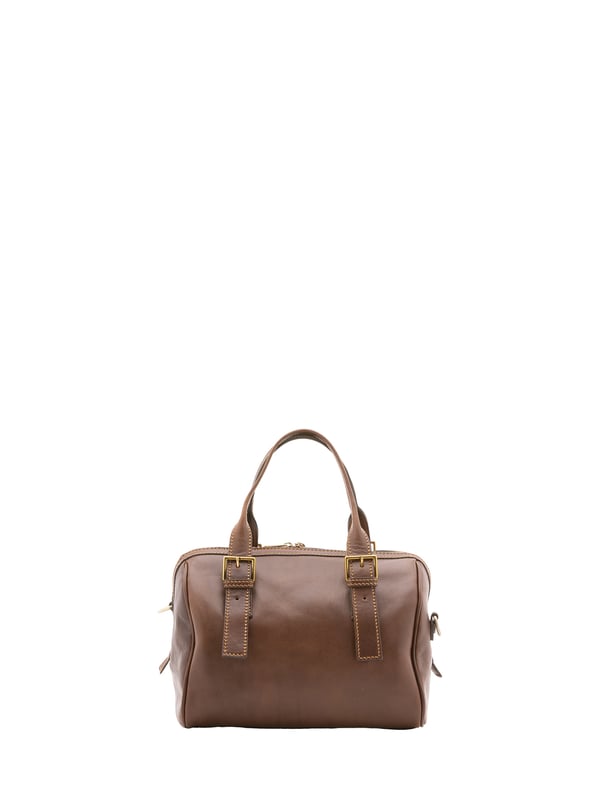 Alessia Firenze Bolsa de baúl Unisexo Bolsa baúl unisex. El cierre es con cremallera. Los bolsillos internos son uno con cremallera. Los bolsillos externos están ausentes. La bandolera es ajustable en piel. El asa es regulable en piel. Hay un compartimento interno. El material exterior es 100% Piel Auténtica. Internamente está forrado en algodón. Medidas: 29x27x13 cm. Hecho en Italia