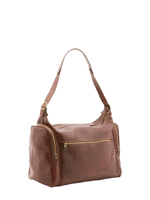 Unisex-Reisetasche mit Reißverschluss. eine mit Reißverschluss-Innentaschen. eine Fronttasche mit Reißverschluss und zwei seitliche Außentaschen mit Reißverschluss. verstellbarer und abnehmbarer Schultergurt aus Leder. fehlender Griff. ein Innenfach.  Außenmaterial. Innen mit Baumwolle gefüttert. Maße: 45x35x23 cm. Hergestellt in Italien