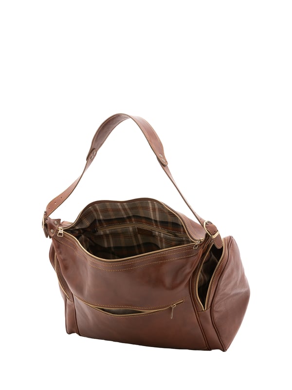 Unisex-Reisetasche mit Reißverschluss. eine mit Reißverschluss-Innentaschen. eine Fronttasche mit Reißverschluss und zwei seitliche Außentaschen mit Reißverschluss. verstellbarer und abnehmbarer Schultergurt aus Leder. fehlender Griff. ein Innenfach.  Außenmaterial. Innen mit Baumwolle gefüttert. Maße: 45x35x23 cm. Hergestellt in Italien