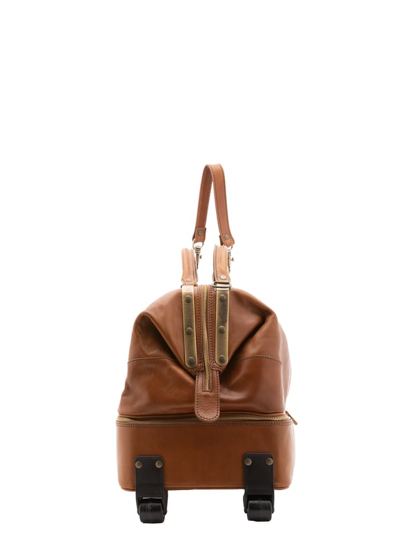 Unisex-Reisetasche mit Reißverschluss. eine mit Reißverschluss-Innentaschen. eine auf der Unterseite mit Außentaschen mit Reißverschluss. verstellbarer und abnehmbarer Schultergurt aus Leder. abnehmbarer Ledergriff. ein Innenfach.  Außenmaterial. Innen mit Baumwolle gefüttert. Maße: 54x40x29 cm. Hergestellt in Italien
