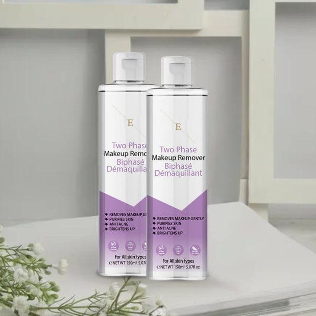 "De perfecte remover om je huid te reinigen. Met toegevoegde zaadolie en hylaronzuur om de geïrriteerde huid te helpen verstevigen en kalmeren terwijl deze zachtjes wordt gereinigd. Het is geschikt voor alle huidtypes.
Verwijder zachtjes en moeiteloos onzuiverheden, make-up en hardnekkige vervuilende stoffen met de microscopisch kleine reinigende bestanddelen van het micellair water. De unieke 2 in 1 formule zuivert niet alleen je huid, maar voorziet haar ook van een verfrissende hydratatie. Zeg vaarwel tegen de dagen van agressieve reinigers die je huid droog en trekkerig laten aanvoelen; ons micellair water bevordert een gebalanceerde en gevoede teint.
"
