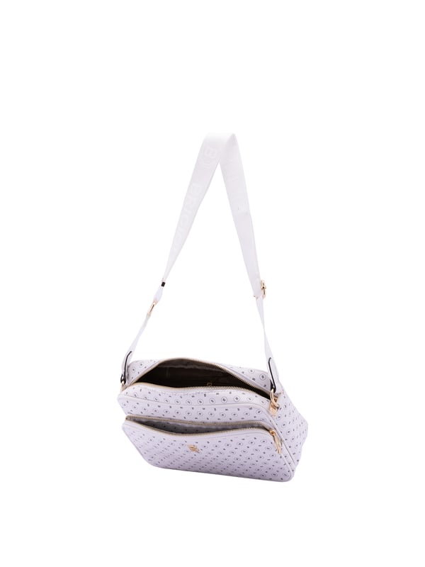 Bolso bandolera para mujer. El cierre es con cremallera. Los bolsillos internos son uno con cremallera. Los bolsillos externos son uno delantero con cremallera y otro trasero con cremallera. La bandolera es ajustable en tela. Falta el mango. Hay un compartimento interno. El material exterior es ecopiel. Internamente está forrado en poliéster. Medidas: 18x28x11 cm. Producto de moda