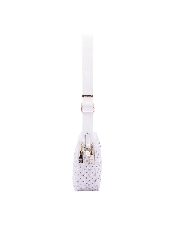 Bolso bandolera para mujer. El cierre es con cremallera. Los bolsillos internos son uno con cremallera. Los bolsillos externos son uno en la espalda con cremallera. La bandolera es ajustable en tela. Falta el mango. Hay tres compartimentos internos. El material exterior es ecopiel. Internamente está forrado en poliéster. Medidas: 19x26x9 cm. Producto de moda