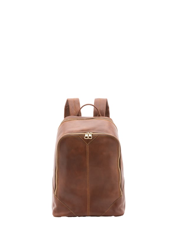 Mochila unisex. El cierre es con cremallera. Los bolsillos internos son uno abierto. Los bolsillos externos son uno frontal con cremallera. La bandolera es ajustable en piel. El mango es de piel. Hay un compartimento interno. El material exterior es 100% Piel Auténtica. Internamente está forrado en algodón. Medidas: 30x46x17 cm. Hecho en Italia