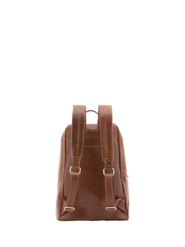 Mochila unisex. El cierre es con cremallera. Los bolsillos internos son uno abierto. Los bolsillos externos son uno frontal con cremallera. La bandolera es ajustable en piel. El mango es de piel. Hay un compartimento interno. El material exterior es 100% Piel Auténtica. Internamente está forrado en algodón. Medidas: 30x46x17 cm. Hecho en Italia