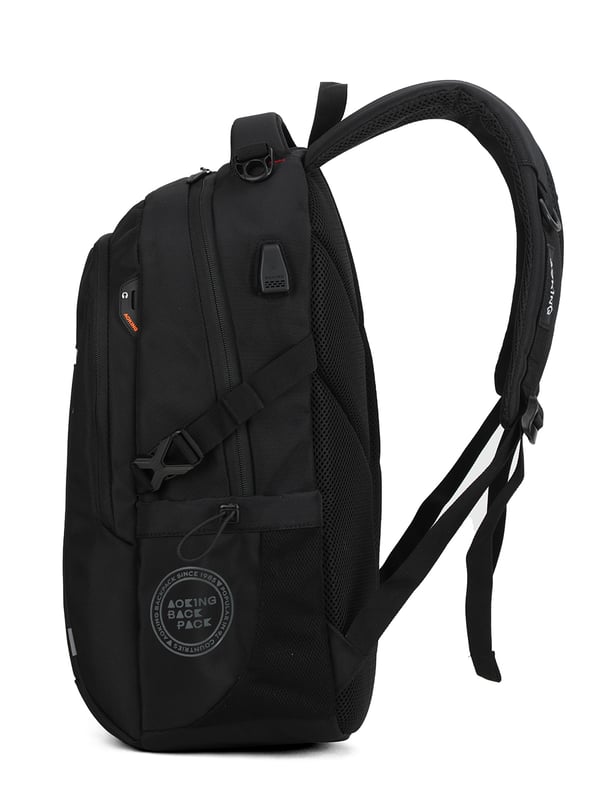 Aoking Mochila Hombres Mochila de hombre. El cierre es con cremallera. Los bolsillos internos son bolsillos multifuncionales. Los bolsillos externos son dos frontales con cremallera y dos bolsillos laterales abiertos. La bandolera es ajustable en tela. El mango es de tela. Hay dos compartimentos internos. El material exterior es 100% Poliéster. Internamente es 100% Poliéster. Medidas: 34x48x16 cm. Producto de moda