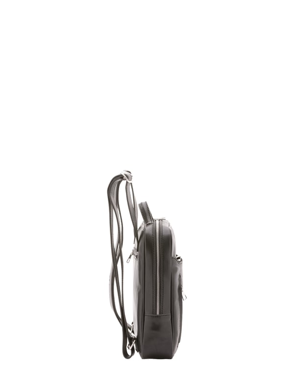 Alessia Firenze Rucksack Unisex Unisex-Rucksack mit Reißverschluss. eine mit Reißverschluss-Innentaschen. zwei Außentaschen vorne mit Reißverschluss und eine hinten mit Reißverschluss. verstellbarer Schultergurt aus Leder. im Ledergriff. ein Innenfach. Außenmaterial. Innen mit Baumwolle gefüttert. Maße: 27x36x8 cm. Hergestellt in Italien
