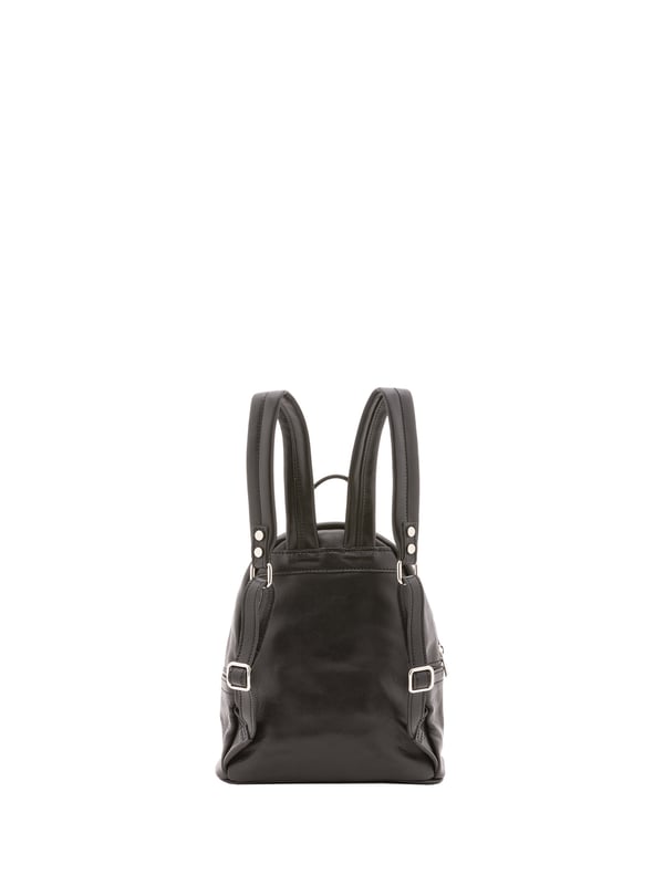 Alessia Firenze Mochila Unisexo Mochila unisex. El cierre es con cremallera. Los bolsillos internos son uno abierto. Los bolsillos externos son uno frontal con cremallera. La bandolera es ajustable en piel. El mango es de piel. Hay un compartimento interno. El material exterior es 100% Piel Auténtica. Internamente está forrado en algodón. Medidas: 23x29x13 cm. Hecho en Italia