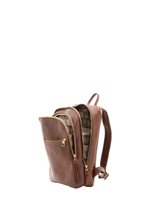 Unisex-Rucksack mit Reißverschluss. eine offene Innentasche. zwei vordere Außentaschen mit Reißverschluss. verstellbarer Schultergurt aus Leder. im Ledergriff. ein Innenfach.  Außenmaterial. Innen mit Baumwolle gefüttert. Maße: 39x29x10 cm. Hergestellt in Italien