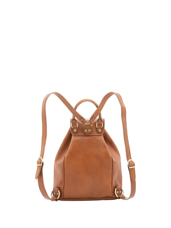 Alessia Firenze Rucksack Unisex Unisex-Rucksack mit Magnetknopf und Kordelzugverschluss. eine mit Reißverschluss-Innentaschen. zwei vordere Außentaschen mit Schnalle. verstellbarer Schultergurt aus Leder. im Ledergriff. ein Innenfach. Außenmaterial. Innenfutter aus echtem Leder. Maße: 31x35x13 cm. Hergestellt in Italien