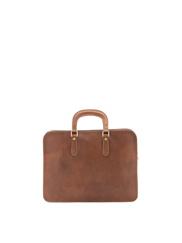Unisex-Handtasche mit Reißverschluss. zwei offene Innentaschen. fehlende Außentaschen. verstellbarer und abnehmbarer Schultergurt aus Leder. im Ledergriff. ein Innenfach.  Außenmaterial. Innenfutter aus echtem Leder. Maße: 40x30x8 cm. Hergestellt in Italien