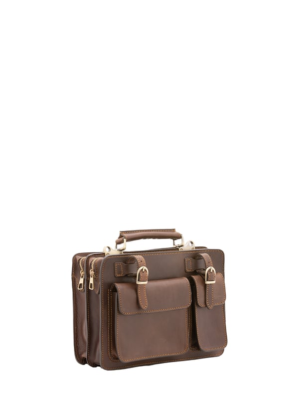 Bolso unisex. El cierre es con cremallera. Faltan bolsillos internos. Los bolsillos externos son dos abiertos en la parte delantera y uno en la parte trasera con cremallera. La bandolera es ajustable y extraíble en piel. El mango es de piel. Hay dos compartimentos internos. El material exterior es 100% Piel Auténtica. Internamente está forrado en piel auténtica. Medidas: 32x23x10 cm. Hecho en Italia