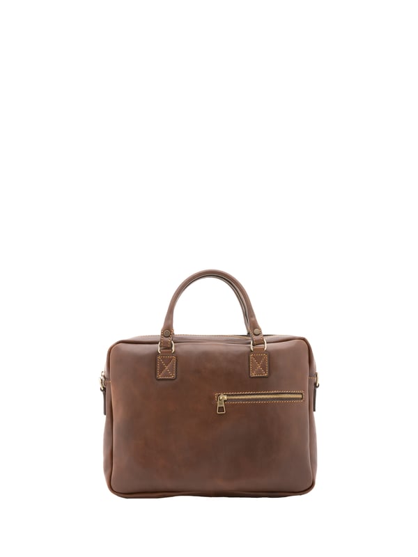 Bolso unisex. El cierre es con cremallera. Hay dos bolsillos internos abiertos. Los bolsillos externos son uno frontal con cremallera y otro trasero con cremallera. La bandolera es ajustable y extraíble en piel. El mango es de piel. Hay dos compartimentos internos. El material exterior es 100% Piel Auténtica. Internamente está forrado en algodón. Medidas: 38x28x7 cm. Hecho en Italia