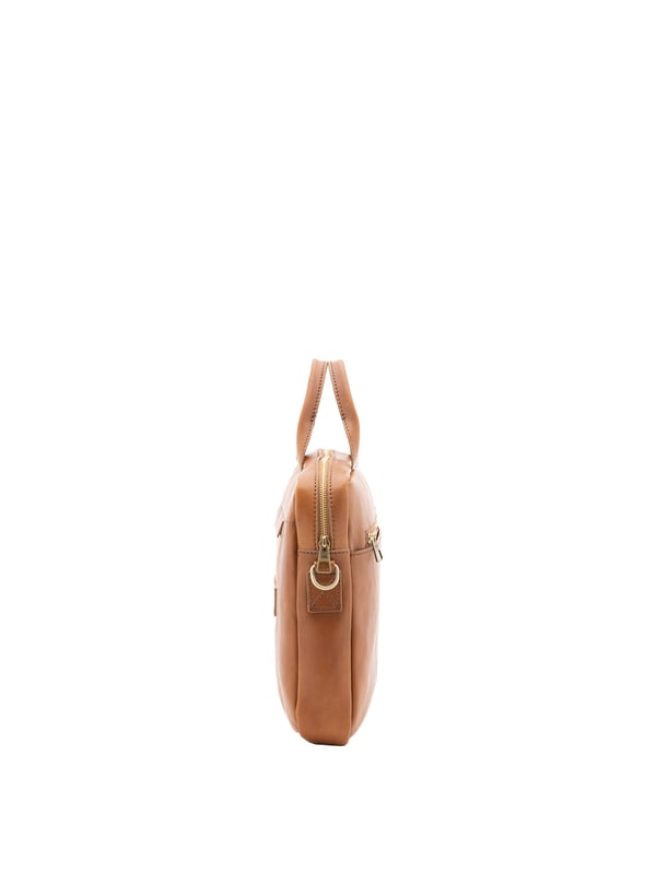 Alessia Firenze bolso de mano Unisexo Bolso unisex. El cierre es con cremallera. Hay dos bolsillos internos abiertos. Los bolsillos externos son uno frontal con cremallera y otro trasero con cremallera. La bandolera es ajustable y extraíble en piel. El mango es de piel. Hay dos compartimentos internos. El material exterior es 100% Piel Auténtica. Internamente está forrado en algodón. Medidas: 37x27x6 cm. Hecho en Italia