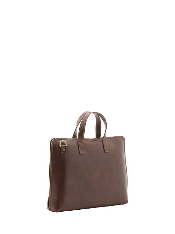 Bolso unisex. El cierre es con cremallera. Los bolsillos internos son uno con cremallera y otro abierto. Los bolsillos externos son uno en la espalda con cremallera. La bandolera es ajustable en piel. El mango es de piel. Hay dos compartimentos internos. El material exterior es 100% Piel Auténtica. Internamente está forrado en algodón. Medidas: 40x30x5 cm. Hecho en Italia