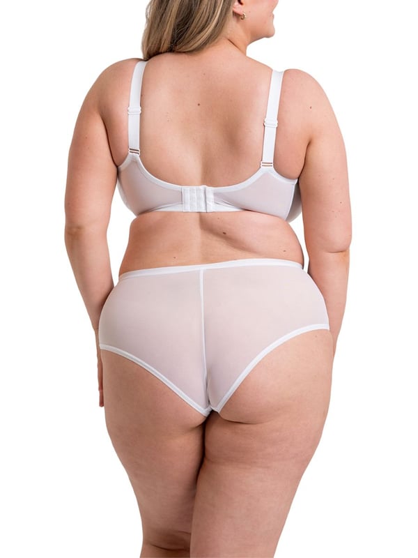 Curvy Kate Wonderfully Full Cup Bra. With side support, anchored straps and stretch mesh upper cup panels for total support. The product is recommended for hand wash only.