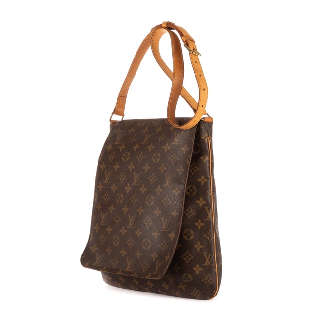 Louis Vuitton Bolsas Musette GM Bolso bandolera en Marrón Lona recubierta y Latón dorado hardware. El producto está en en Perfectas Condiciones (AA).
  Dimensiones: 37x30x6 cm 
  Accesorios incluidos: Dustbag
    
  BrandCo Paris encuentra artículos raros y en las mejores condiciones a precios increíbles. ¡Vale la pena tener paciencia! Compra con confianza: todos los artículos de BrandCo Paris son seleccionados y autenticados cuidadosamente por nuestro equipo de expertos.
  Todos los artículos vienen con un certificado de autenticidad y un embalaje entregado por BrandCo Paris.
  Tabla de clasificación de la condición del artículo
  N (como nuevo)
  AA (perfecto estado)
  A (excelente estado)
  AB (muy buen estado)
  B (bueno/regular)