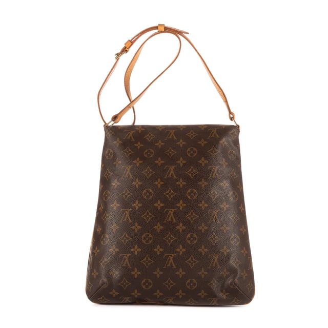 Louis Vuitton Bolsas Musette GM Bolso bandolera en Marrón Lona recubierta y Latón dorado hardware. El producto está en en Perfectas Condiciones (AA).
  Dimensiones: 37x30x6 cm 
  Accesorios incluidos: Dustbag
    
  BrandCo Paris encuentra artículos raros y en las mejores condiciones a precios increíbles. ¡Vale la pena tener paciencia! Compra con confianza: todos los artículos de BrandCo Paris son seleccionados y autenticados cuidadosamente por nuestro equipo de expertos.
  Todos los artículos vienen con un certificado de autenticidad y un embalaje entregado por BrandCo Paris.
  Tabla de clasificación de la condición del artículo
  N (como nuevo)
  AA (perfecto estado)
  A (excelente estado)
  AB (muy buen estado)
  B (bueno/regular)