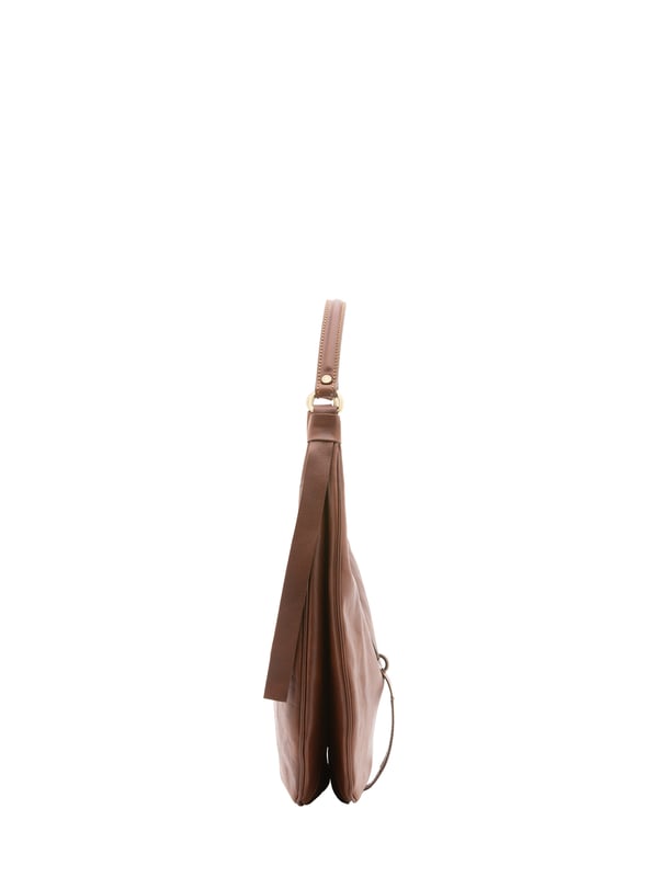 Alessia Firenze Bolso de hombro Unisexo Bolso bandolera unisex. El cierre es con cremallera. Los bolsillos internos son uno con cremallera. Los bolsillos externos están ausentes. Falta la correa para el hombro. El mango es de piel. Hay un compartimento interno. El material exterior es 100% Piel Auténtica. Internamente está forrado en algodón. Medidas: 38x28x10 cm. Hecho en Italia