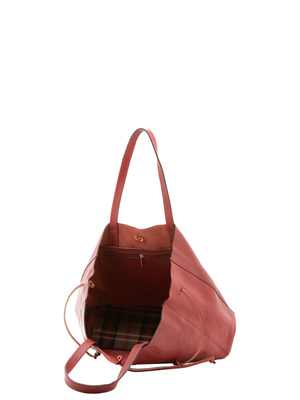 Unisex-Umhängetasche mit Lederschnürverschluss. eine mit Reißverschluss-Innentaschen. fehlende Außentaschen. fehlender Schultergurt. im Ledergriff. ein Innenfach.  Außenmaterial. Innen ungefüttert. Maße: 30x16x23 cm. Hergestellt in Italien