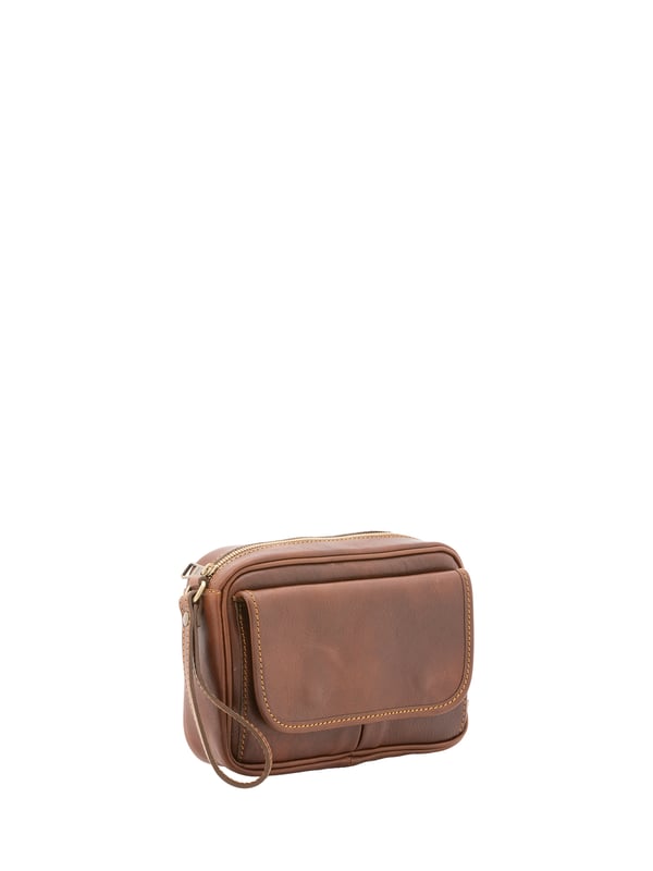 Bolso de mano unisex. El cierre es con cremallera. Los bolsillos internos son uno con cremallera. Los bolsillos externos son uno delantero con botón magnético y otro trasero con cremallera. Falta la correa para el hombro. El mango es de piel. Hay un compartimento interno. El material exterior es 100% Piel Auténtica. Internamente está forrado en algodón. Medidas: 24x20x6 cm. Hecho en Italia