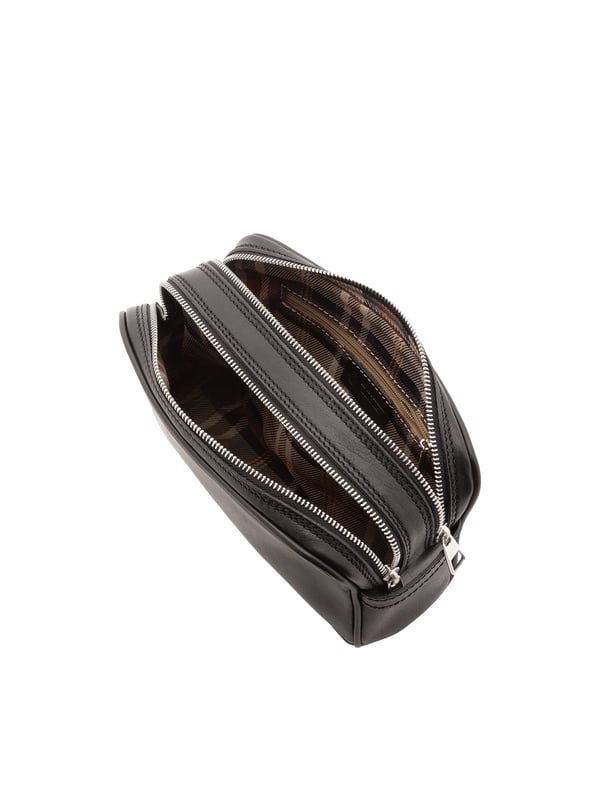 Unisex-Clutch mit Reißverschluss. eine mit Reißverschluss-Innentaschen. fehlende Außentaschen. fehlender Schultergurt. fehlender Griff. zwei Innenfächer.  Außenmaterial. Innen mit Baumwolle gefüttert. Maße: 24x18x7 cm. Hergestellt in Italien