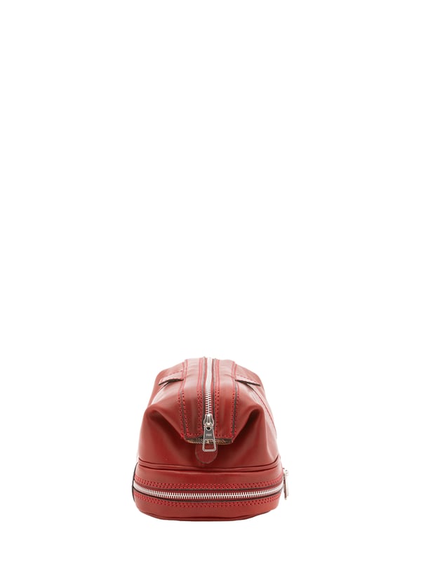 Alessia Firenze Embrague Unisexo Bolso de mano unisex. El cierre es con cremallera. Faltan bolsillos internos. Los bolsillos exteriores son uno en la parte inferior con cremallera. Falta la correa para el hombro. El mango es de piel. Hay dos compartimentos internos. El material exterior es 100% Piel Auténtica. Internamente está forrado en algodón. Medidas: 25x18x16 cm. Hecho en Italia