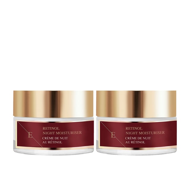 RETINOL NACHTMOISTURIZER 50ML  
- lichtgewicht, zijdezachte gelformule - heeft als doel de huid er gehydrateerd en gevoed uit te laten zien - heeft als doel de huid zachter en veerkrachtiger te laten aanvoelen - doordrenkt met retinol, dat bekend staat om zijn anti-verouderingsvoordelen - verrijkt met aloë vera-sap en kamille, die bekend zijn om hun kalmerende werking op de huid  
Helpt de natuurlijke vochtbarrière te versterken en het uiterlijk van fijne lijntjes te verzachten. Deze lichte maar krachtige moisturizer werkt om een stralender, strakker en jeugdiger uitziend te verkwikken met retinol.  
Gebruik: Breng een erwt-grootte hoeveelheid aan op uw gezicht en masseer het 's nachts in.