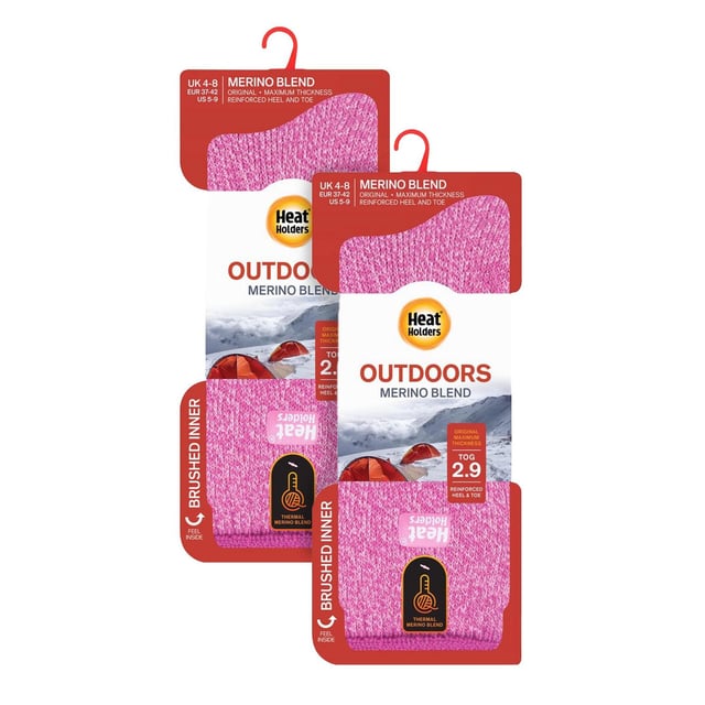 Calcetines térmicos de lana merina Heat Holders Ladies 2 Pack: Asegúrate de que tus pies se mantienen cómodos incluso en los días más fríos del invierno con estos calcetines térmicos Heat Holders de primera categoría con una calificación TOG de 2,9. Confeccionados con una mezcla de lana merino famosa por su excepcional capacidad de retención del calor y de evacuación de la humedad, estos calcetines térmicos largos emplean una tecnología de punto de vanguardia exclusiva de Heat Holders, que garantiza una calidez y un confort inigualables. Disfrute de la calidez y el confort durante todo el día con estos calcetines térmicos de pelo largo y lujosa y suave capa interior cepillada, diseñados para atrapar eficazmente el calor y amortiguar sus pies. Estos calcetines de lana merino para mujer están disponibles en 4 fantásticos colores: Negro, Lila, Rosa y Vino y están hechos de 54% Acrílico 36% Lana, 5% Nylon, 4% Poliéster y 1% Elastano. Se pueden lavar a máquina (en un ciclo suave) y están disponibles en un paquete de dos pares. Detalles adicionales del productoCalcetines de lana merina Heat Holders Paquete múltiple de 2 pares Talón y puntera reforzados Suave lana merina Interior cepillado 2.9 TOG Calor superior Señoras Talla única: 4-8 UK Lavado a máquina en frío en ciclo suave