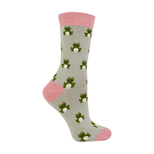 Miss Sparrow Calcetines de bambú con dibujos de animales: Miss Sparrow enorgullece sus productos con la filosofía de hacer que tus pies se sientan fabulosos durante todo el año. Ya sea por sus productos elegantes y con estilo, te traen accesorios únicos, emocionantes y a la moda, llenos de individualidad para darte la confianza de ser tú misma. Si buscas calcetines de bambú con colores brillantes, divertidos y alocados, ¡estos calcetines de Miss Sparrow son perfectos! Con un montón de estampados como lunares, rayas, zig zags ¡y mucho más! Seguro que encuentras el par perfecto para alegrar tus pies. Sus calcetines mantendrán tus dedos calientes y harán sonreír a tus seres queridos en ocasiones especiales. Incluso pueden ser un magnífico regalo para usted o para un ser querido. Estos calcetines son transpirables, hipoalergénicos, antibacterianos y muy suaves. Hay muchos diseños disponibles, incluyendo: Puffins, ranas, pingüinos y muchos más. Esta gama de calcetines está fabricada con un 54% de bambú, un 22% de algodón, un 16% de poliéster, un 6% de nailon y un 2% de elastano. Tallas para mujer: 4-7 UK. Lavables a máquina a menos de 40ºC. No lavar en seco. No planchar. No usar lejía. Detalles adicionales del producto: Calcetines Miss Sparrow para mujer Calcetines de bambú novedosos Un gran regalo Fibras ricas en bambú Diseños divertidos Super suaves y transpirables Hipoalergénicos Antibacterianos Lavables a máquina a menos de 40