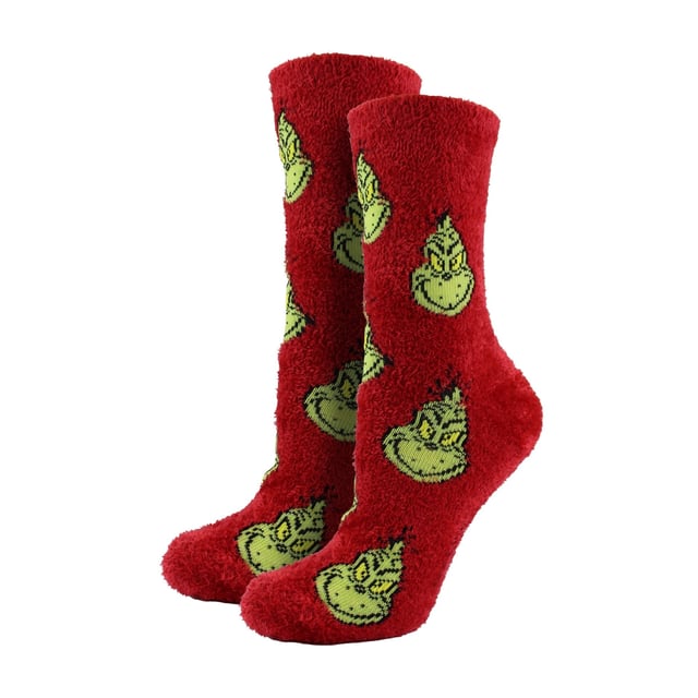Calcetines Grinch Cosy para mujer: Presentamos los calcetines Grinch Cosy. Diseñados especialmente para las mujeres que adoran un toque de fantasía, comodidad y, lo más importante, ¡el querido y travieso personaje! Este moderno par de calcetines redondos no es más que encantador, asegurándote una comodidad de peluche con un estilo caprichoso. Tejidos con algodón transpirable de alta calidad, estos calcetines proporcionan un ajuste cómodo y flexible. Independientemente de la estación del año, nuestros calcetines Grinch mantendrán tus pies perfectamente cómodos y frescos durante todo el día. Pero aún hay más. Nuestros calcetines Grinch son mucho más que simples calcetines de algodón. Ilustran de forma única al Grinch, el protagonista del universo del Dr. Seuss. Su distintivo diseño añade un toque divertido y juguetón a la rutina de llevar calcetines. Tanto si llevas un atuendo informal como semiformal, estos calcetines ajustados se adaptan cómodamente. Al fin y al cabo, los calcetines son algo más que un artículo de primera necesidad: ¡son un medio para expresar tu pasión por el Dr. Seuss! Así que, ¿por qué no añades este par a tu cajón de los calcetines y dejas que tus pies se embarquen en una caprichosa aventura? Difunde el amor por el Grinch o guárdalos como tu peculiar secreto. Estos novedosos calcetines, un accesorio por excelencia para todas las estaciones, combinan la comodidad con tu tema favorito del Grinch.
