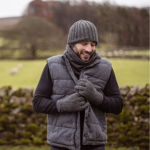 Heat Holders - Chunky Ribbed Hat: Embrace warmth and unbeatable style with the ultimate winter accessory, the Chunky Ribbed Hat by Heat Holders. With its attractive ribbed design and revolutionary Heatweaver technology, this beanie hat provides unrivaled warmth and comfort, making it perfect for any winter ensemble. Packed with superior warmth, exceptional comfort, efficient moisture-wicking properties, durability, and style, Heat Holders is your trusted brand for battling frigid conditions. Its luxurious Heatweaver fleece lining ensures an extra layer of softness and insulation, keeping you cozy and snug during the day. The Chunky Ribbed Hat, made with high-quality fibers, boasts a meticulous attention to detail, ensuring an enduring and long-lasting product. Its versatility in design includes cable knit exteriors and the fleece lining, offering maximum comfort without disregarding style. Heat Holders hats are ideal for keeping your head warm even on the coldest days of winter. With their advanced insulation technology and breathable, lightweight materials, they deliver a top-level comfort making you hardly even notice you're wearing them. Essential Product Details: - Advanced Heatweaver technology - Luxurious fleece lining -High-end material - Soft ribbed beanie design - Perfect for cold weather conditions - Machine Washable