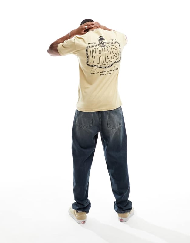 T-Shirts & Vests by Vans Your new go-to Branded design Crew neck Short sleeves Regular fitSold By: Asos