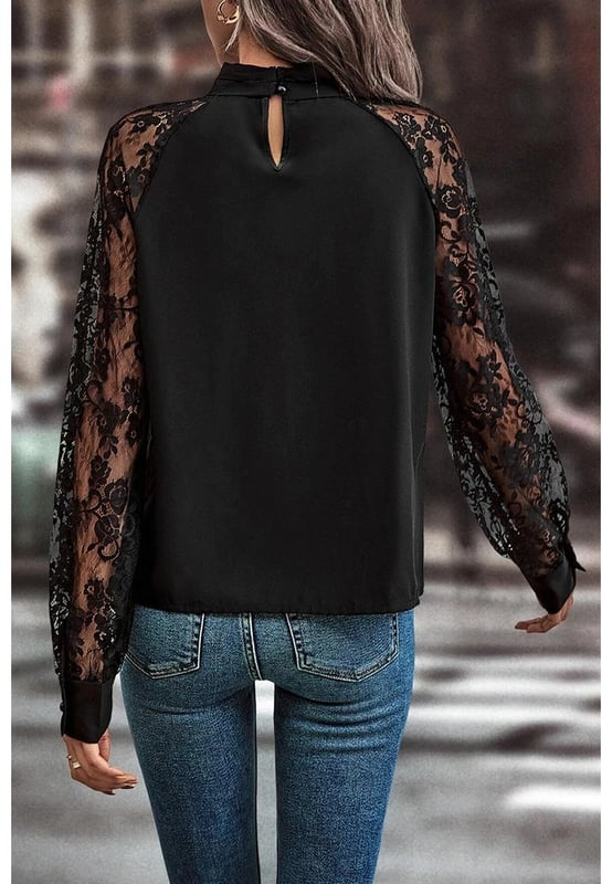 Black Keyhole Neckline Floral Lace Raglan Sleeve Blouse
  Keyhole neckline
  Delicate floral lace sleeves
  Raglan sleeves for a modern silhouette
  Available in sizes S to XL
  Low elasticity
Material: 100% Polyester
