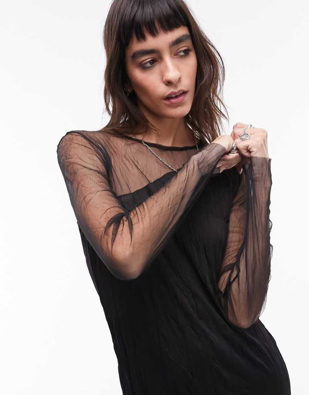 Dresses by Topshop Welcome to the next phase of Topshop Crew neck Long sleeves Regular fitSold By: Asos