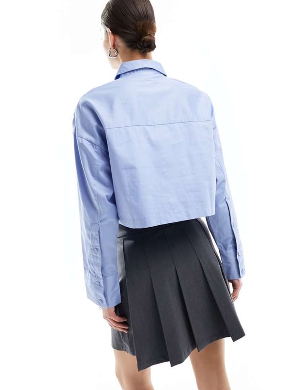 Tops by JDY Brb, adding to basket Spread collar Button placket Cropped length Regular fitSold By: Asos